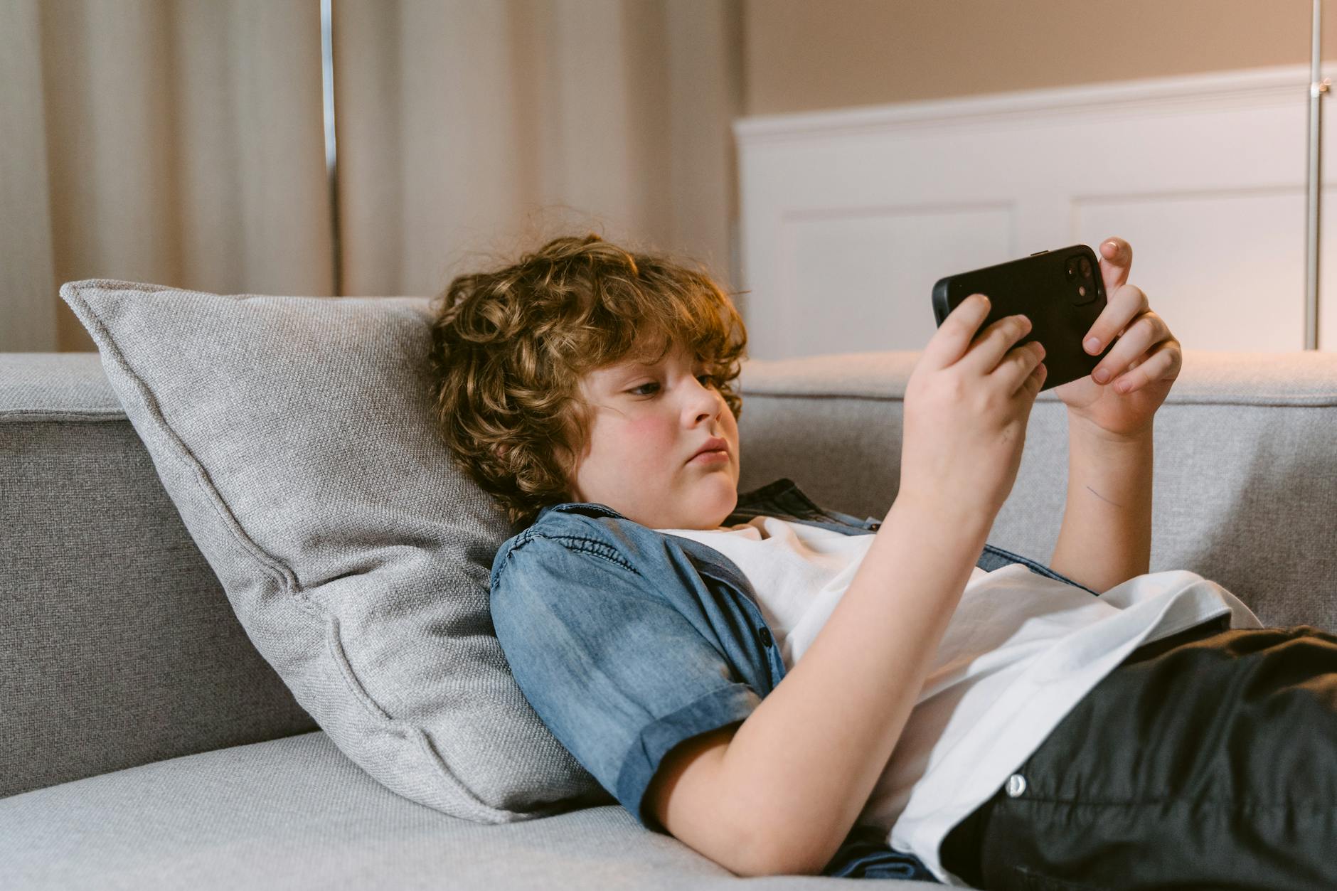 Parenting Challenges: Ensuring Safety – Online and Offline